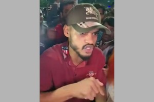 ‘ওড়না কোথায়’ বলে তরুণীকে হেনস্তা