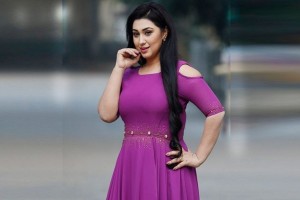 ‘ঢালিউড কুইন’ অপু বিশ্বাসের জন্মদিন আজ