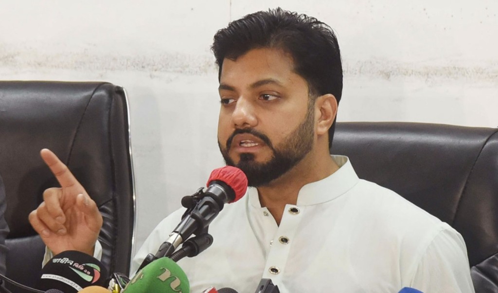 ‘বিসিবির জালিয়াতির সিলেকশন ঘৃণাভরে প্রত্যাখ্যান করেছে জনগণ’— ইশরাক 3 ‘বিসিবির জালিয়াতির সিলেকশন ঘৃণাভরে প্রত্যাখ্যান করেছে জনগণ— ইশরাক 1759763444 ‘বিসিবির জালিয়াতির সিলেকশন ঘৃণাভরে প্রত্যাখ্যান করেছে জনগণ’— ইশরাক