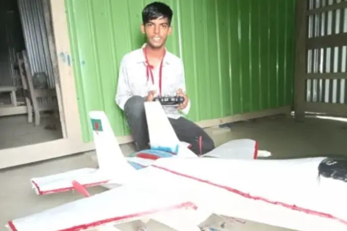 ‘যুদ্ধবিমান’ বানাল নবম শ্রেণির ছাত্র