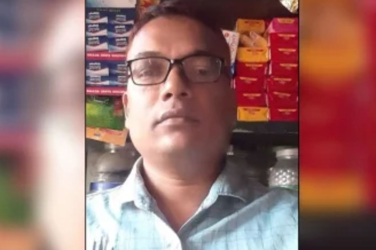 দোকানের ভেতর ব্যবসায়ীকে গলা কেটে হত্যা