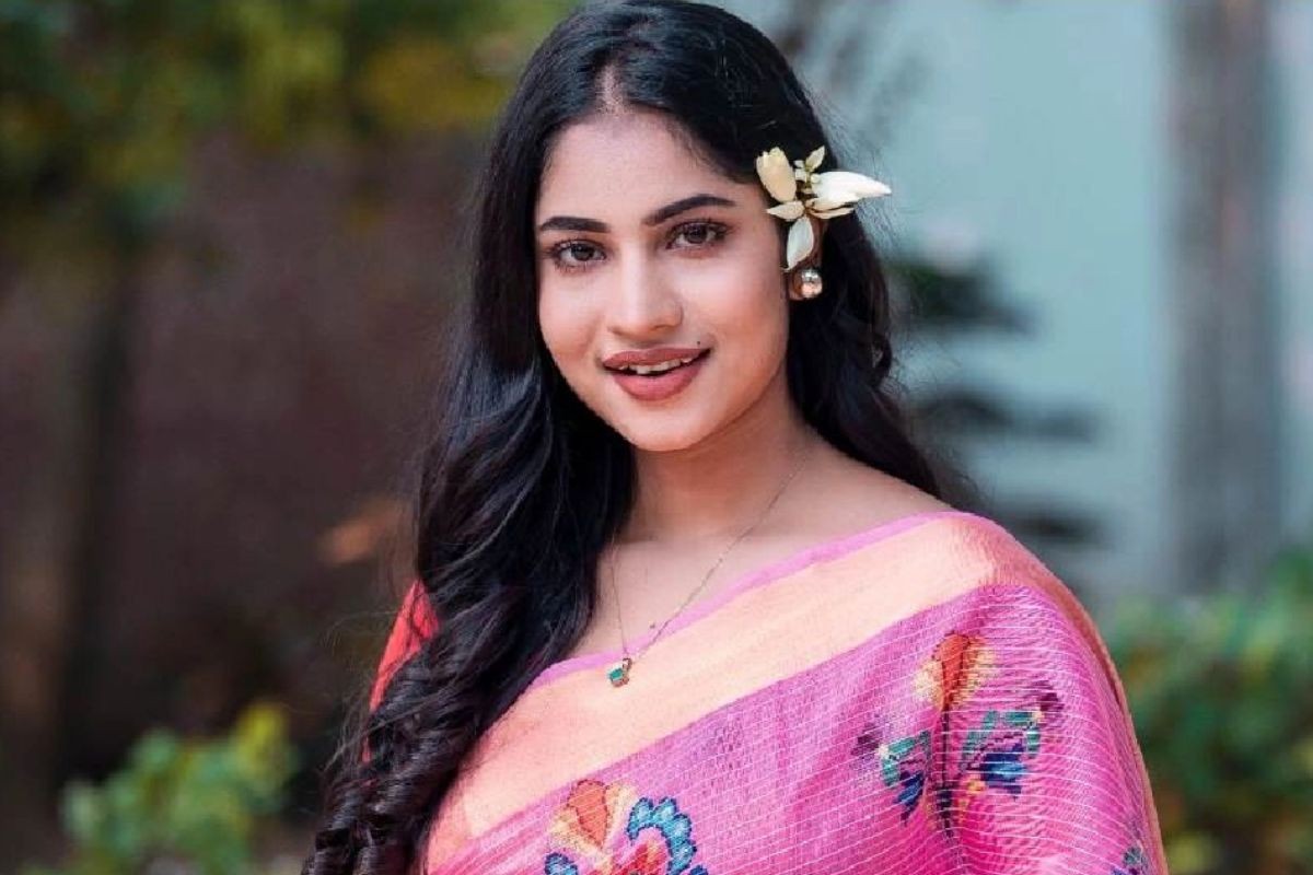বিয়ের পরে মিহি জানতে পারেন স্বামীর আরেক স্ত্রী রয়েছে