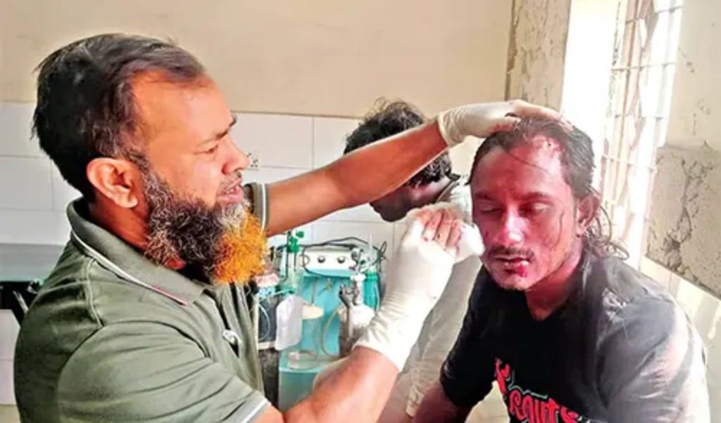Attack on Bauls in Manikganj by Tohidi Janta 4 Injured 1763969412 মানিকগঞ্জে বাউলদের ওপর তৌহিদী জনতার হামলা, আহত ৪