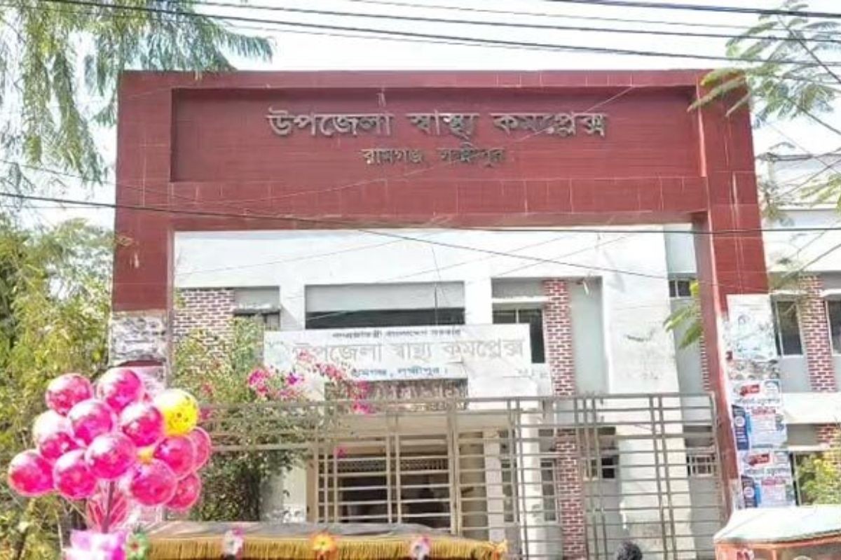 লক্ষ্মীপুরে নিজ দোকানে ঢুকে ব্যবসায়ীকে কুপিয়ে হত্যা
