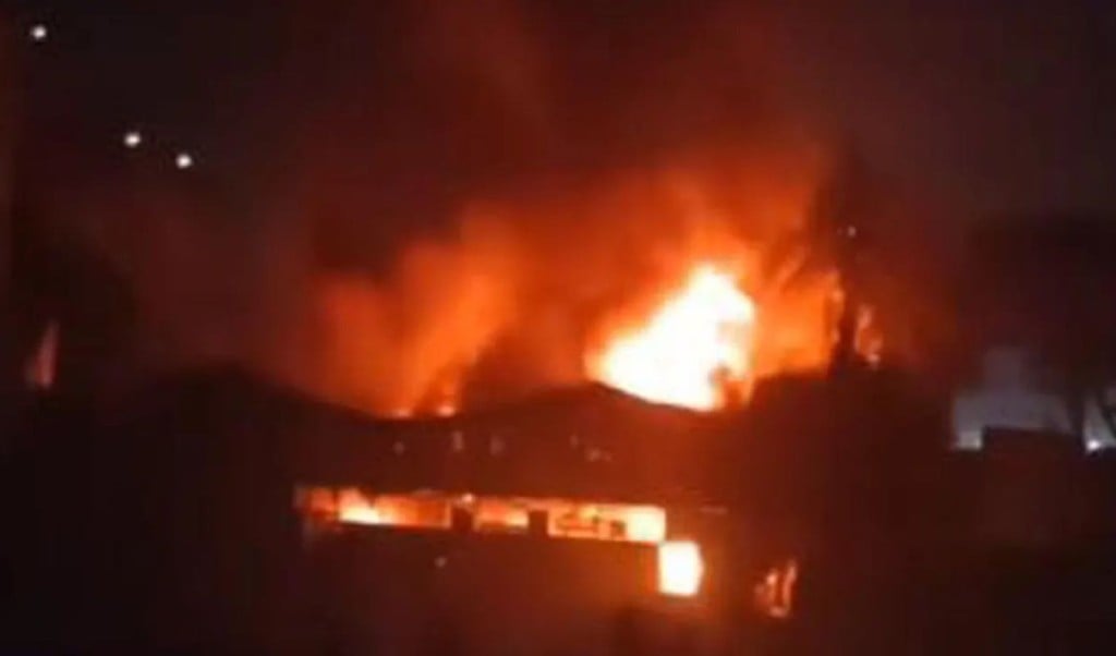 Fire Brought Under Control at Chittagong Garment Factory Warehouse 1764128852 চট্টগ্রামের পোশাক কারখানার গুদামে আগুন নিয়ন্ত্রণে
