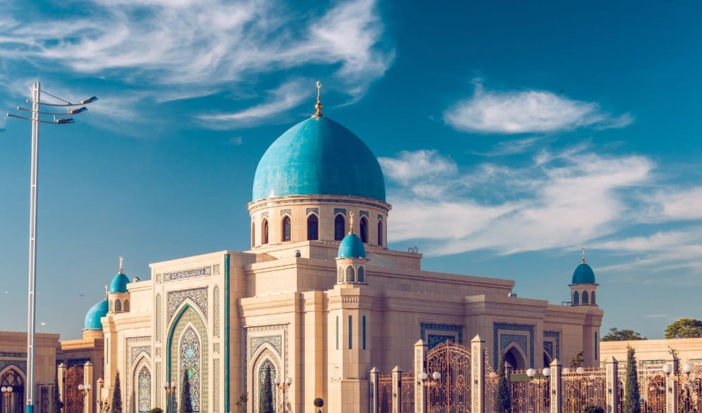 Moderation in Islam The True Beauty of the Faith 1763791268 মধ্যমপন্থা: ইসলামের প্রকৃত সৌন্দর্য