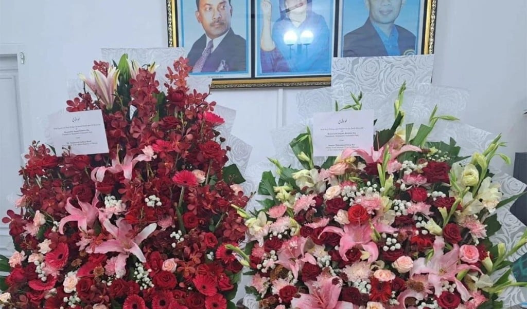 Pakistans Prime Minister Sends Flowers Wishing Khaleda Zias Speedy Recovery 1764299480 খালেদা জিয়ার দ্রুত আরোগ্য কামনায় ফুল পাঠালেন পাকিস্তানের প্রধানমন্ত্রী