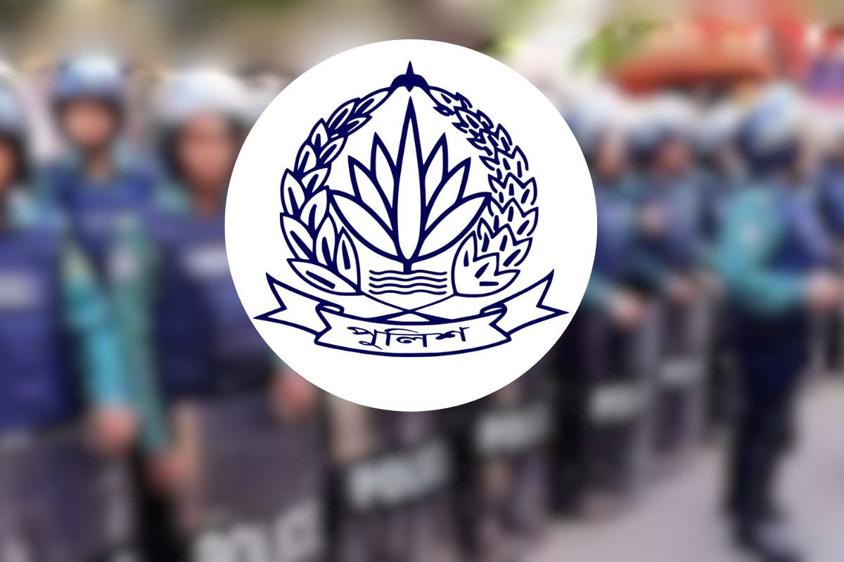 গাজীপুরে দেশীয় অস্ত্র নিয়ে পুলিশের ওপর হামলা