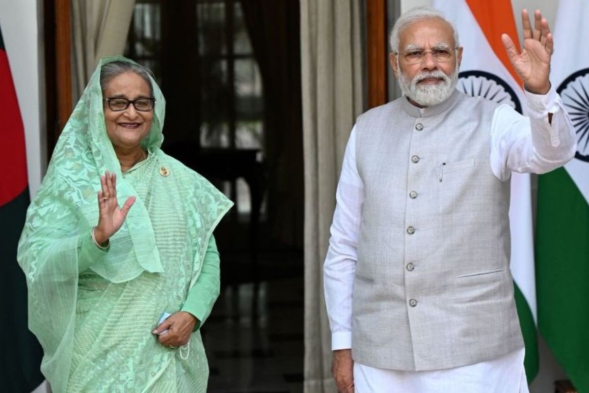ভারত কেন ফেরত দিচ্ছে না সাবেক প্রধানমন্ত্রী শেখ হাসিনাকে