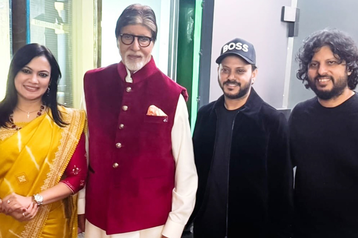 অমিতাভের খোঁজে ‘প্রিন্স’ টিম, আলোচনায় শাকিব খান