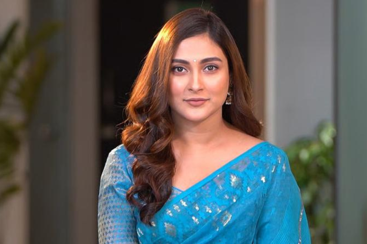 অর্থ আত্মসাৎ ও হুমকির অভিযোগ অভিনেত্রী মেহজাবিনের বিরুদ্ধে