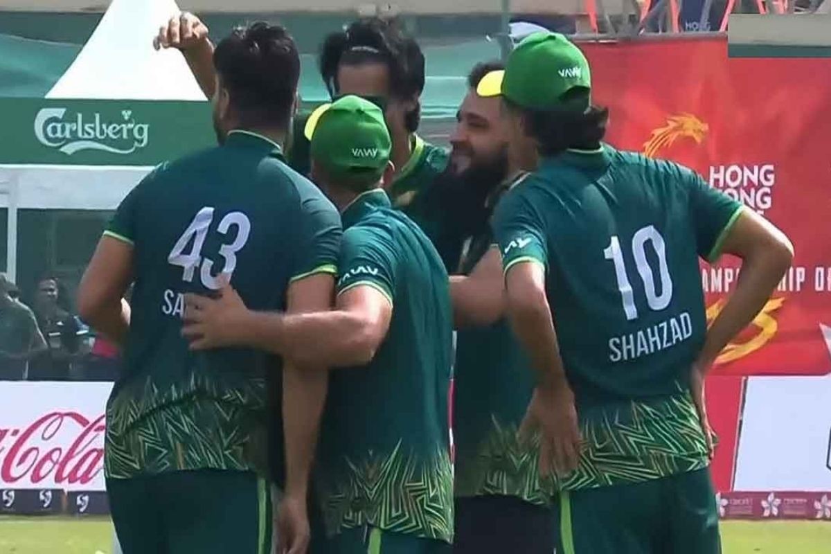 অস্ট্রেলিয়াকে রোমাঞ্চকর লড়াইয়ে ১ রানে হারিয়ে ফাইনালে পাকিস্তান