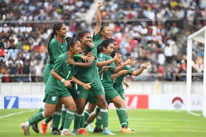 আজারবাইজান ও মালয়েশিয়ার বিরুদ্ধে ত্রিমুখী লড়াই—দাম কমিয়ে বড় ঘোষণা বাফুফের