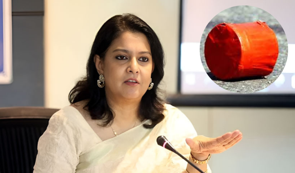 উপদেষ্টা রিজওয়ানা হাসানের বাসার সামনে দুই ককটেল বিস্ফোরণ 1763308002 উপদেষ্টা রিজওয়ানা হাসানের বাসার সামনে দুই ককটেল বিস্ফোরণ