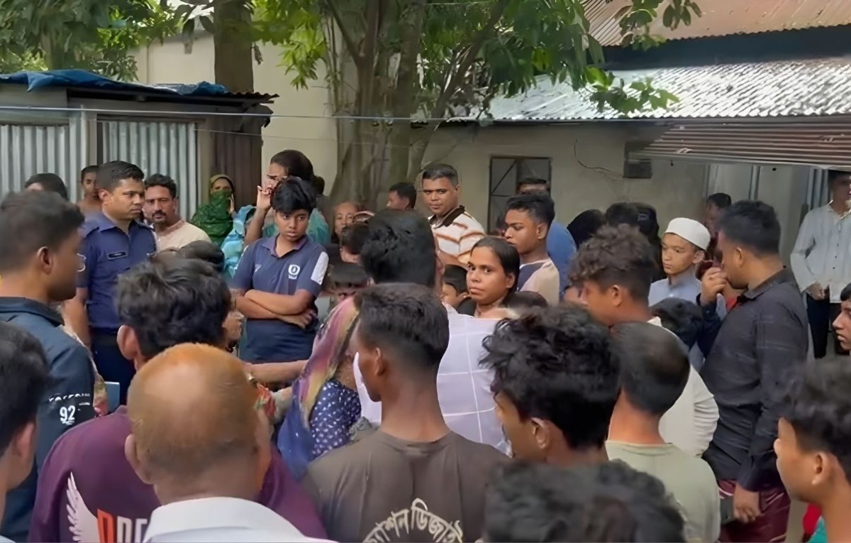এক শতাংশ জমি নিয়ে বিরোধ দুই ভাইকে কুপিয়ে হত্যা