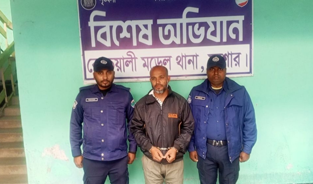 ককটেল পেট্রোল বোমাসহ যুবদল নেতা আটক 1764066593 ককটেল-পেট্রোল বোমাসহ যুবদল নেতা আটক