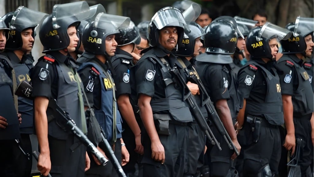 কক্সবাজার র ্যাবের চার শতাধিক কর্মকর্তা কর্মচারীর ব্যাপক বদলি 1764448909 কক্সবাজার র‌্যাবের ৪'শ কর্মকর্তা-কর্মচারীর ব্যাপক বদলি