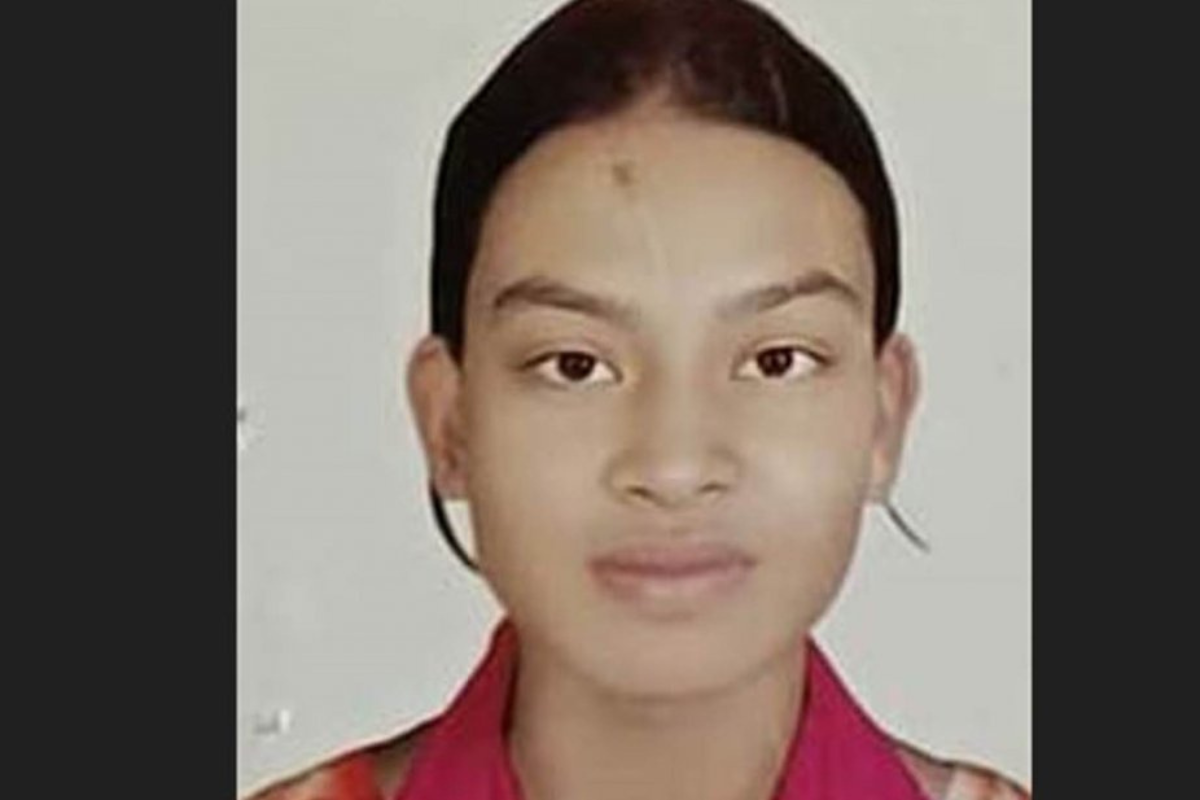 গেম খেলার সময় মোবাইল কেড়ে নেওয়ায় কলেজছাত্রী আত্মহত্যা