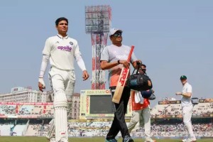 ঘাড়ে ব্যথায় হাসপাতালে শুভমন গিল, কলকাতা টেস্টে আর খেলছেন না