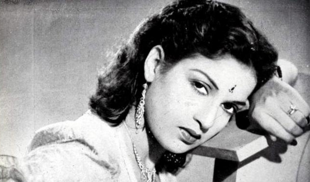 চলে গেলেন ধর্মেন্দ্রর প্রথম ছবির নায়িকা কামিনী কৌশল 1763129490 চলে গেলেন ধর্মেন্দ্রর প্রথম ছবির নায়িকা কামিনী কৌশল
