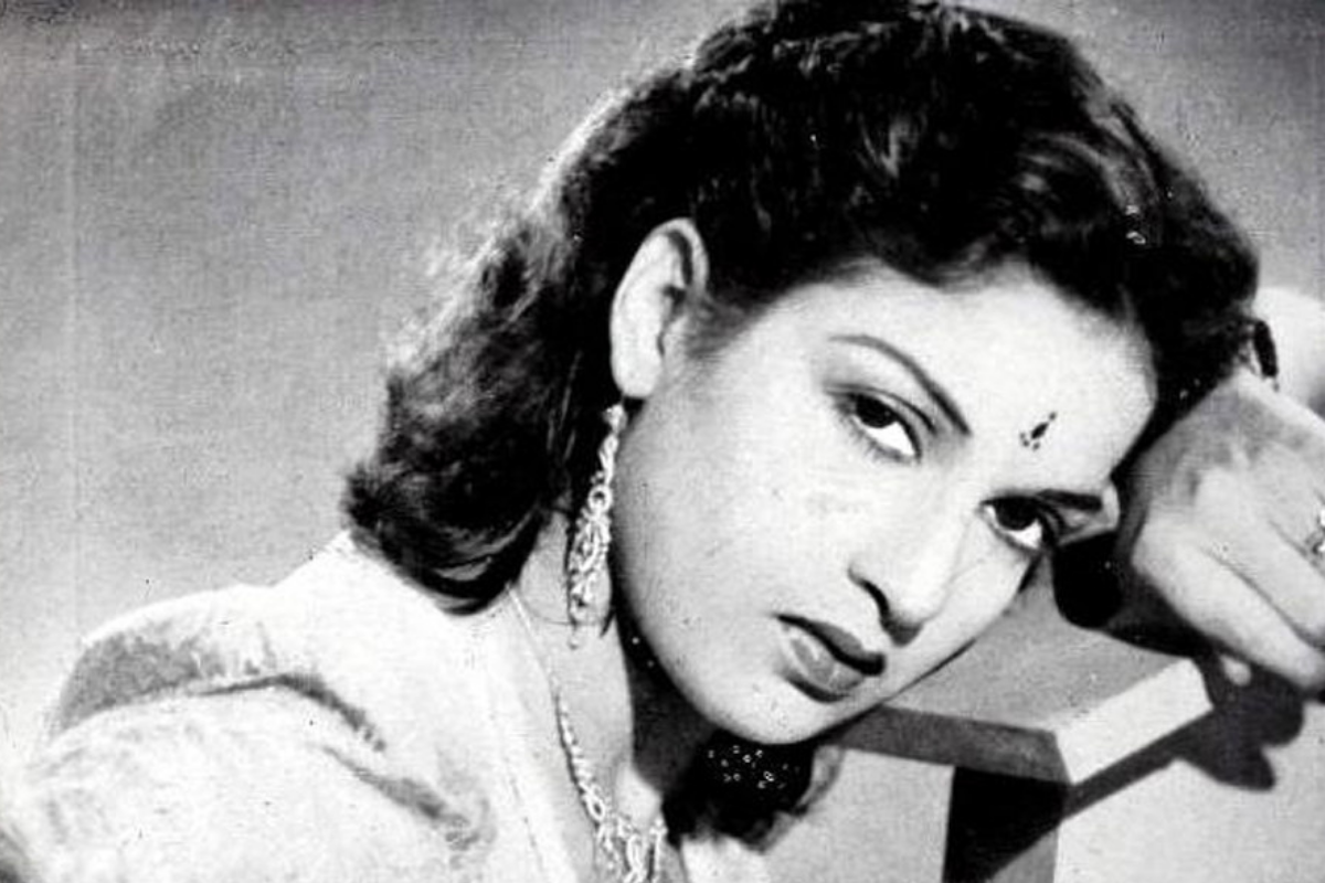 চলে গেলেন ধর্মেন্দ্রর প্রথম ছবির নায়িকা কামিনী কৌশল