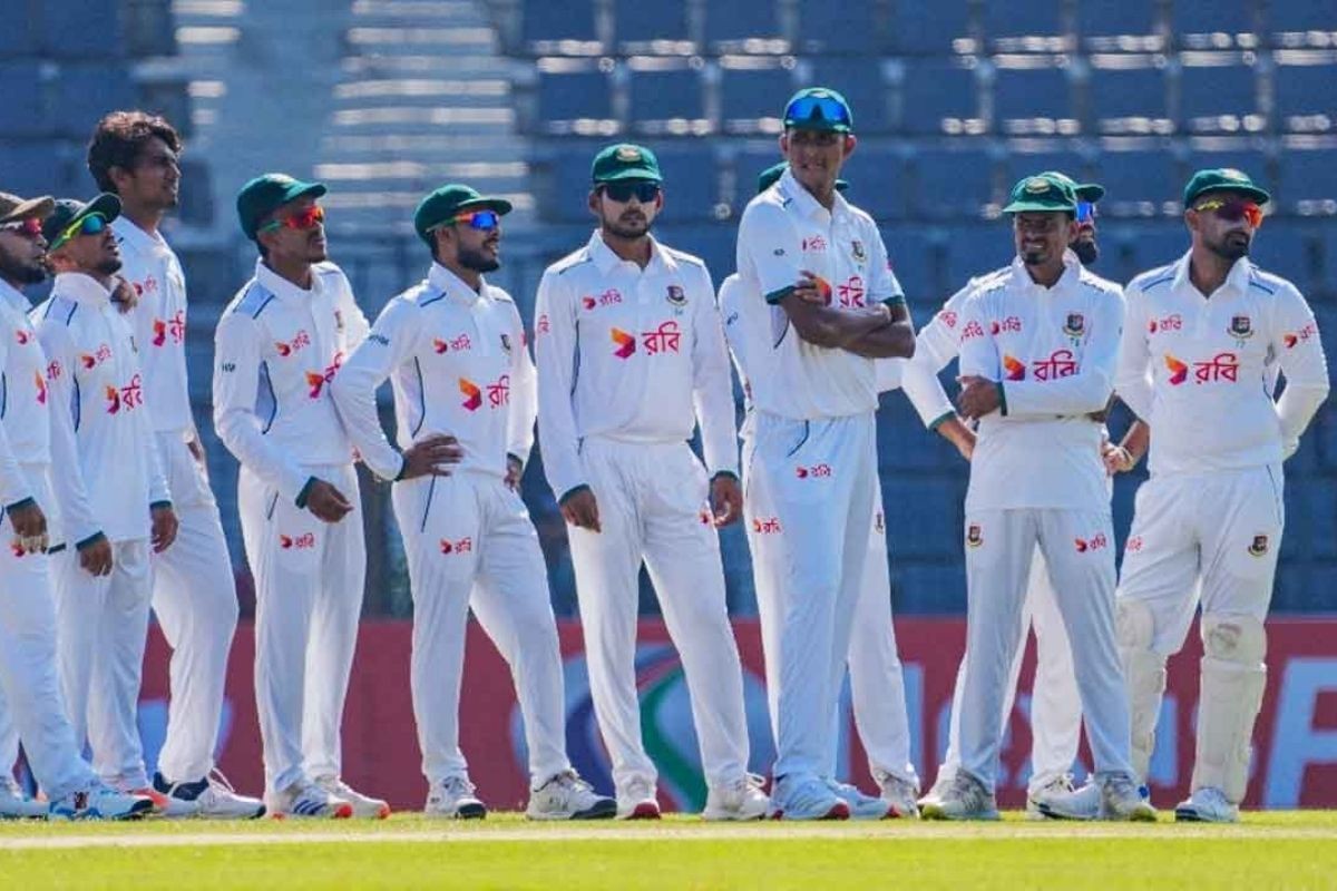 তিন ওভারে তিন ক্যাচ হাতছাড়া, রোদের তাপে ক্লান্ত বাংলাদেশ