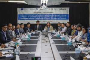 দুর্বল সম্প্রদায়ের জন্য জলবায়ু ঝুঁকি বীমা সম্প্রসারণের আহ্বান