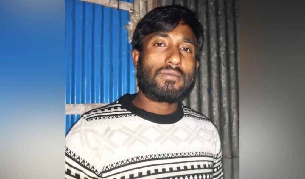 নিজ বাড়ির সামনে যুবক ছুরিকাঘাতে নিহতৎ 1762584118 নিজ বাড়ির সামনে যুবক ছুরিকাঘাতে নিহত