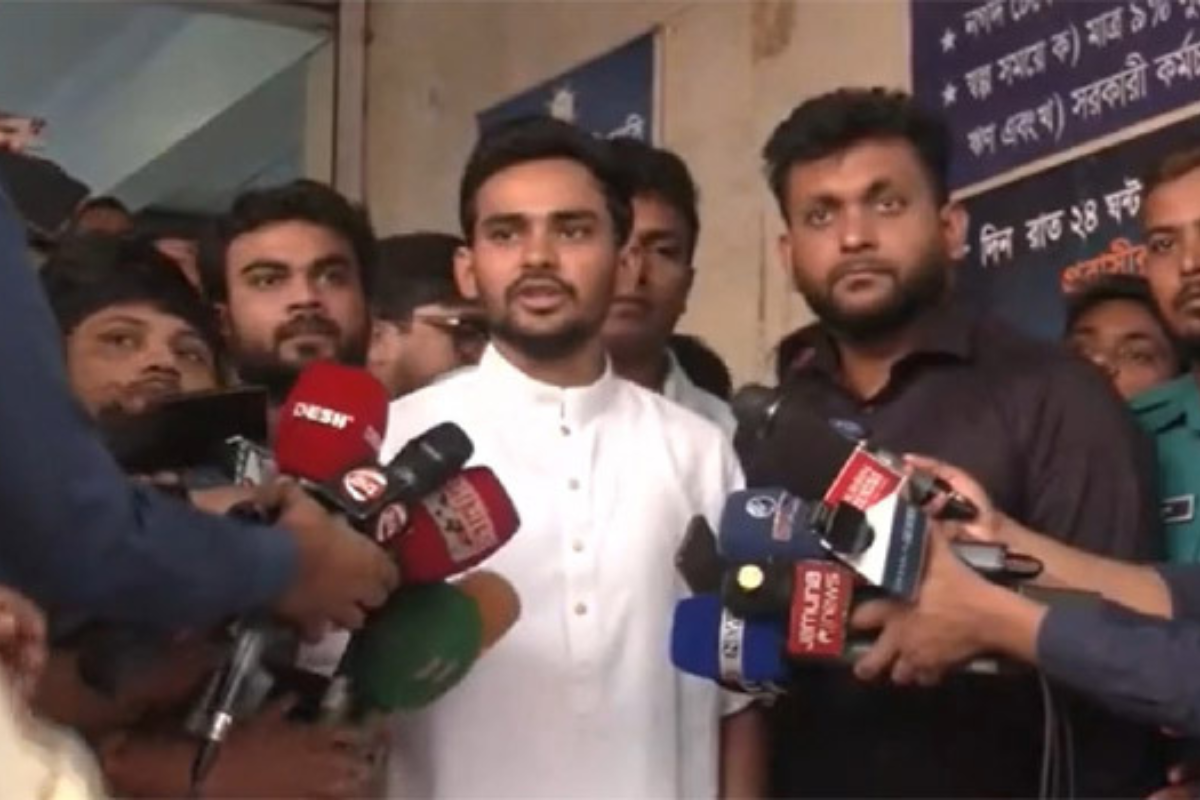 পদত্যাগ করে ঢাকা থেকেই নির্বাচন করবেন উপদেষ্টা আসিফ