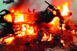 ফরিদপুরে বিএনপির দুই পক্ষের সংঘর্ষে রণক্ষেত্র, আহত ৫০