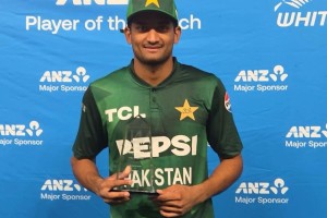 ফর্মহীনতায় দল থেকে বাদ পড়লেন হাসান নওয়াজ