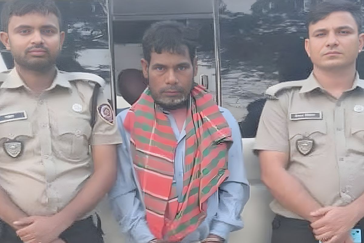 বগুড়ায় ১৩ কেজি গাঁজাসহ মাদক ব্যবসায়ী আটক