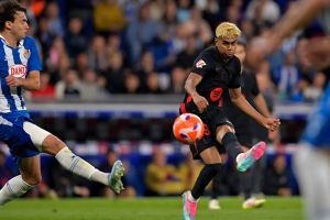 বর্ষসেরা গোলের দৌড়ে ইয়ামাল! রাইস-সহ ১১ তারকাকে টপকাতে পারবেন কি?