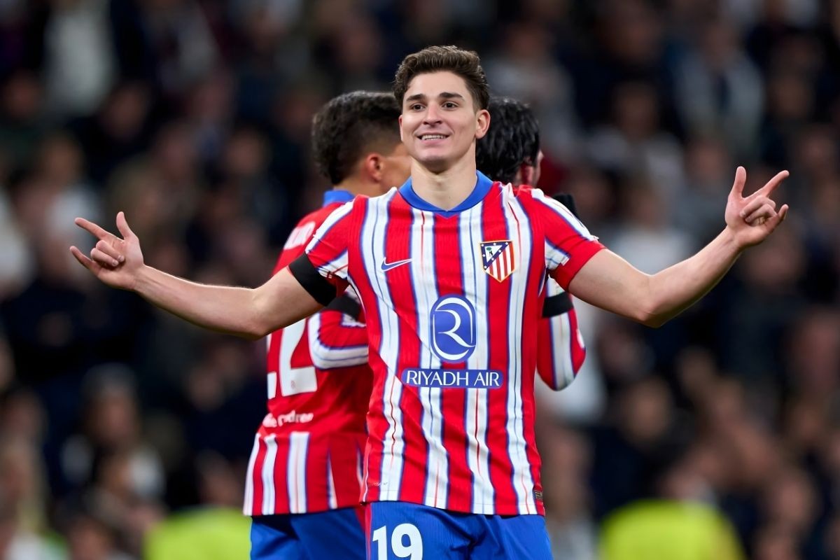 বার্সেলোনা খুঁজছে ‘প্রাগম্যাটিক স্ট্রাইকার’, অ্যালভারেজ-হালান্ড ছাড় কানে শীর্ষে