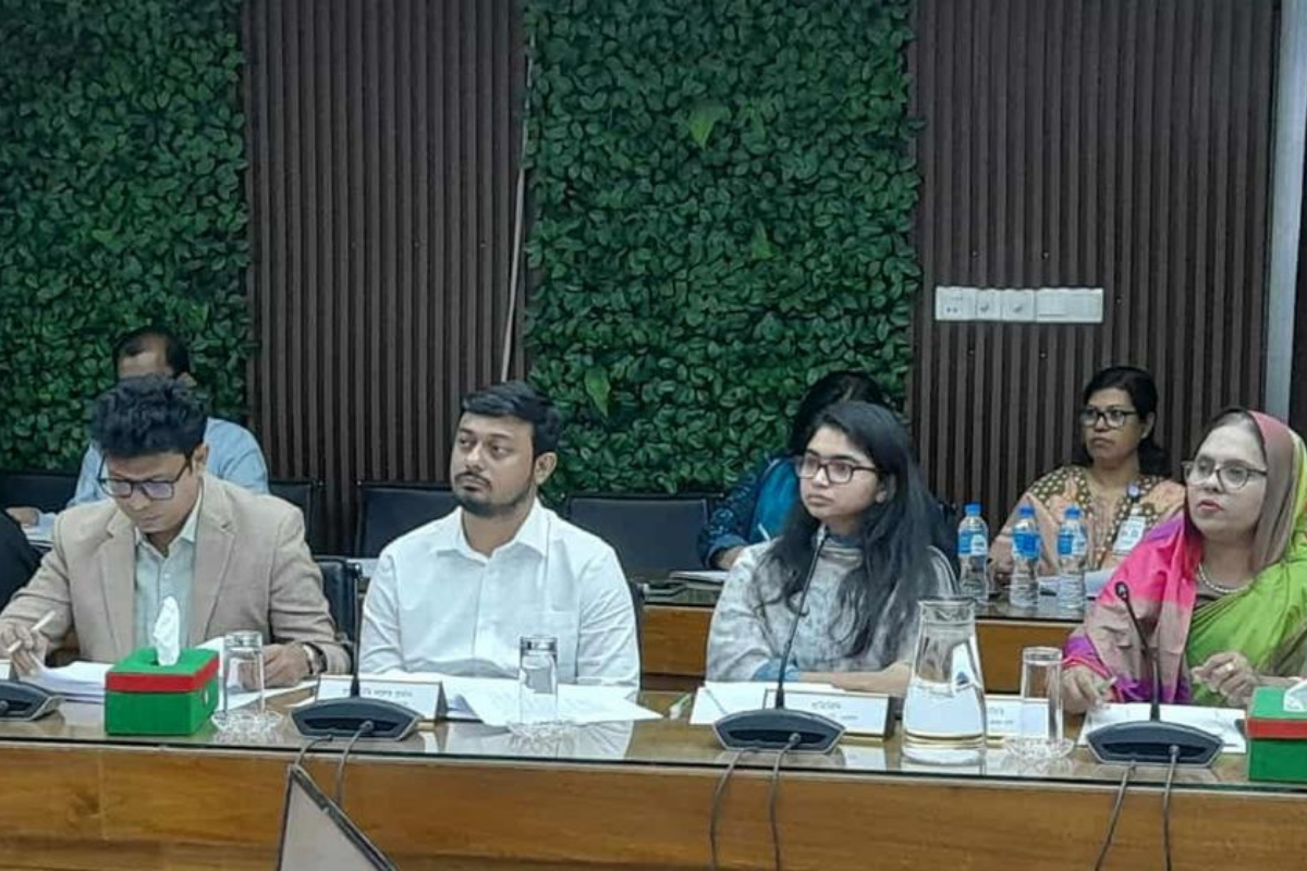 বিএনপি প্রার্থীরা তারেক রহমানের ছবি ব্যবহার করলে কী ব্যবস্থা নেবে ইসি, প্রশ্ন এনসিপির