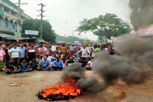 বিএনপির মনোনয়ন না পাওয়ায় সাতক্ষীরায় অর্ধদিবস হরতাল