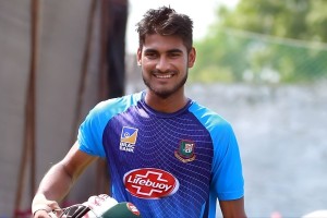 বিপিএল নিলামে শুরুর ধামাকা, কোটি টাকায় চট্টগ্রামে নাঈম