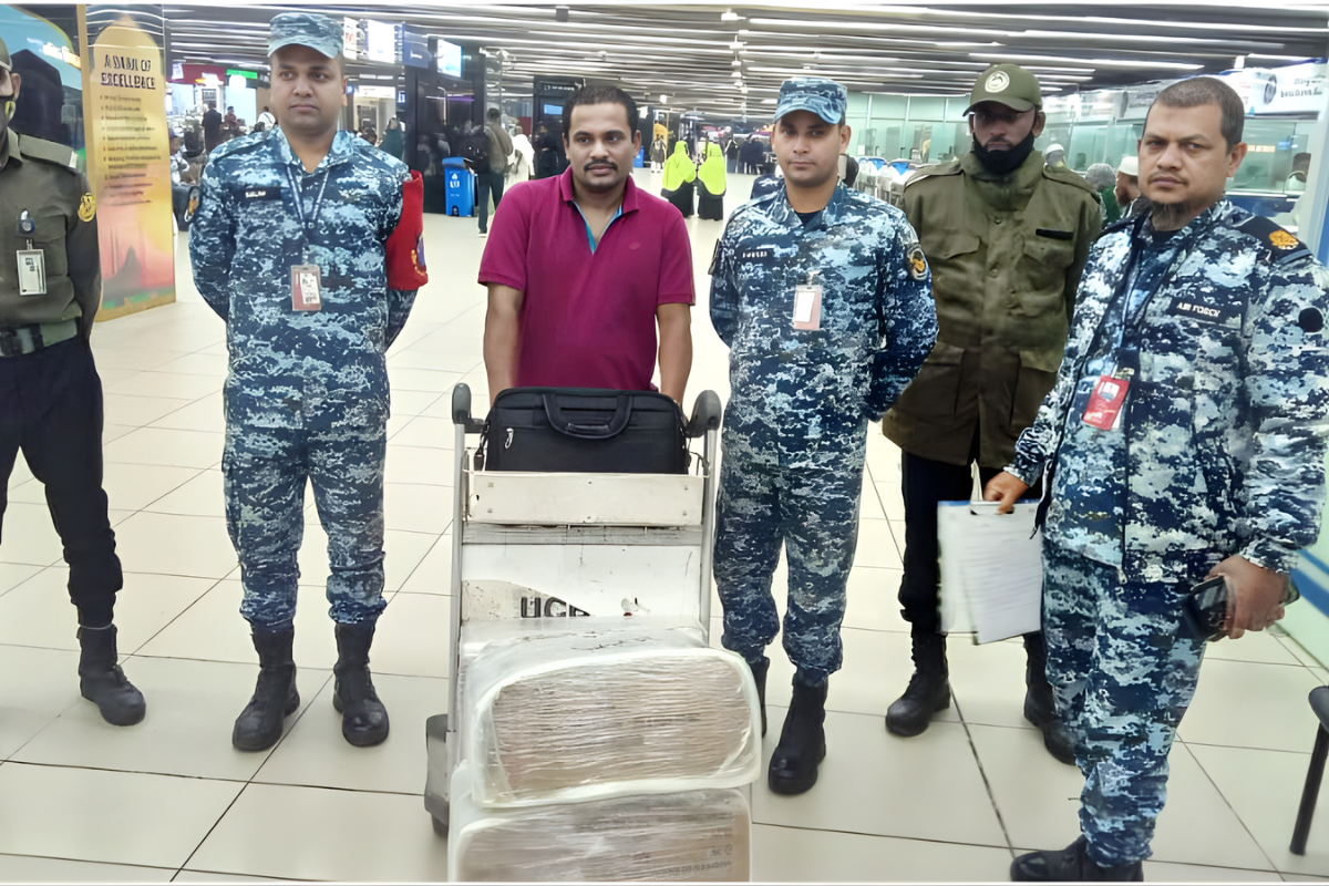 বিমানবন্দরে লাগেজ চুরি, যাত্রীর এক বছরের কারাদণ্ড