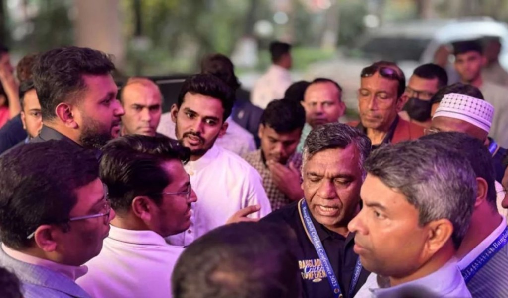 বিসিবির সংবাদ সম্মেলন বয়কট করলো সাংবাদিকরা 1762847140 বিসিবির সংবাদ সম্মেলন বয়কট করলো সাংবাদিকরা