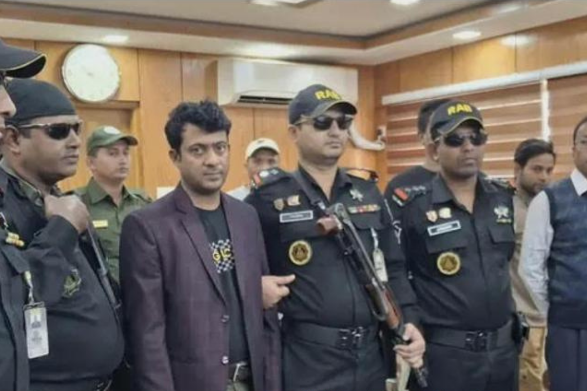 ব্যাংকের কোটি টাকা আত্মসাৎ, ম্যানেজার গ্রেপ্তার