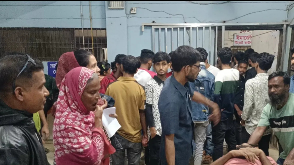 ব্রাহ্মণবাড়িয়ায় সন্ধ্যার গুলিবর্ষণ আধিপত্যের লড়াইয়ে ৩ জন ছিটকে হাসপাতালে 1764257625 ব্রাহ্মণবাড়িয়ায় সন্ধ্যার গুলিবর্ষণ: আধিপত্যের লড়াইয়ে ৩ জন ছিটকে হাসপাতালে!