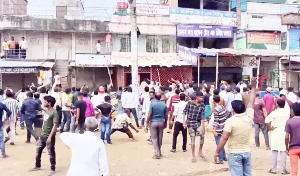 মনোনয়ন দ্বন্দ্বে মেহেরপুরে বিএনপির সংঘর্ষ, আহত ১০ 4 মনোনয়ন দ্বন্দ্বে মেহেরপুরে বিএনপির সংঘর্ষ আহত ১০ 1762257713 মনোনয়ন দ্বন্দ্বে মেহেরপুরে বিএনপির সংঘর্ষ, আহত ১০