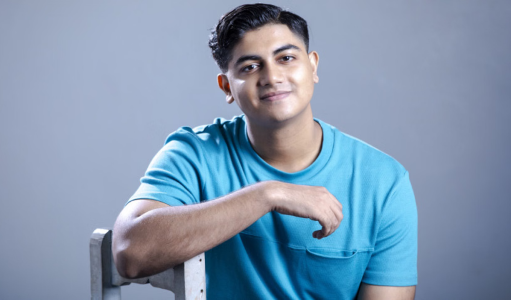 মাহতিম শাকিবের সুরের পেছনে এক শিল্পীর গল্প 1764423101 মাহতিম শাকিবের সুরের পেছনে: এক শিল্পীর গল্প