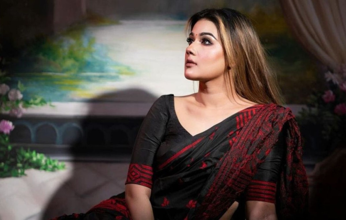 মাহিয়ার হৃদয় ভারতে! মাহি কেন লিখলেন এমন কথা