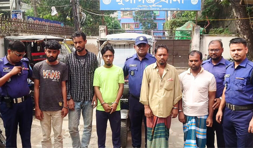 মুন্সিগঞ্জে অটোরিকশা চালকের রহস্যজনক হত্যার ছায়া উন্মোচিত 3 মুন্সিগঞ্জে অটোরিকশা চালকের রহস্যজনক হত্যার ছায়া উন্মোচিত 1762345614 মুন্সিগঞ্জে অটোরিকশা চালকের রহস্যজনক হত্যার ছায়া উন্মোচিত