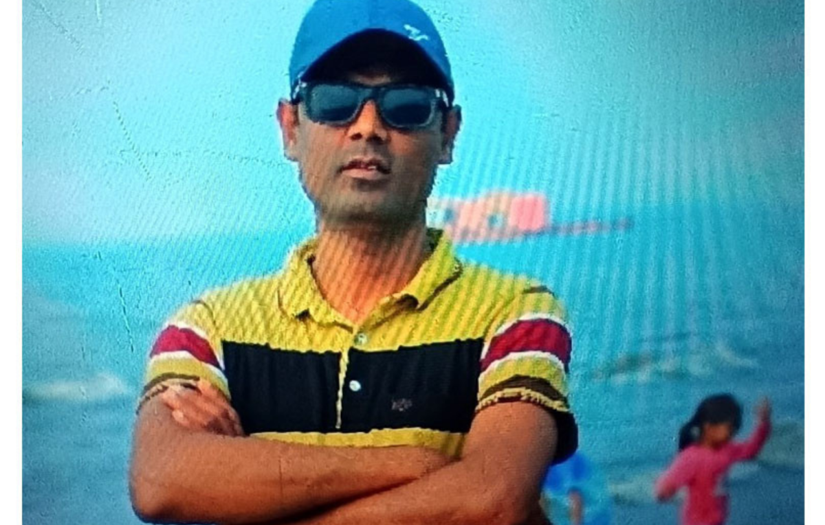 মোটরসাইকেল বহরে এসে ব্যবসায়ীকে কুপিয়ে মৃত্যু নিশ্চিত