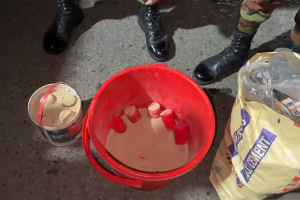 মোহাম্মদপুরে গোপন ককটেল কারখানার সন্ধান, উদ্ধার ৩৫টি ককটেল