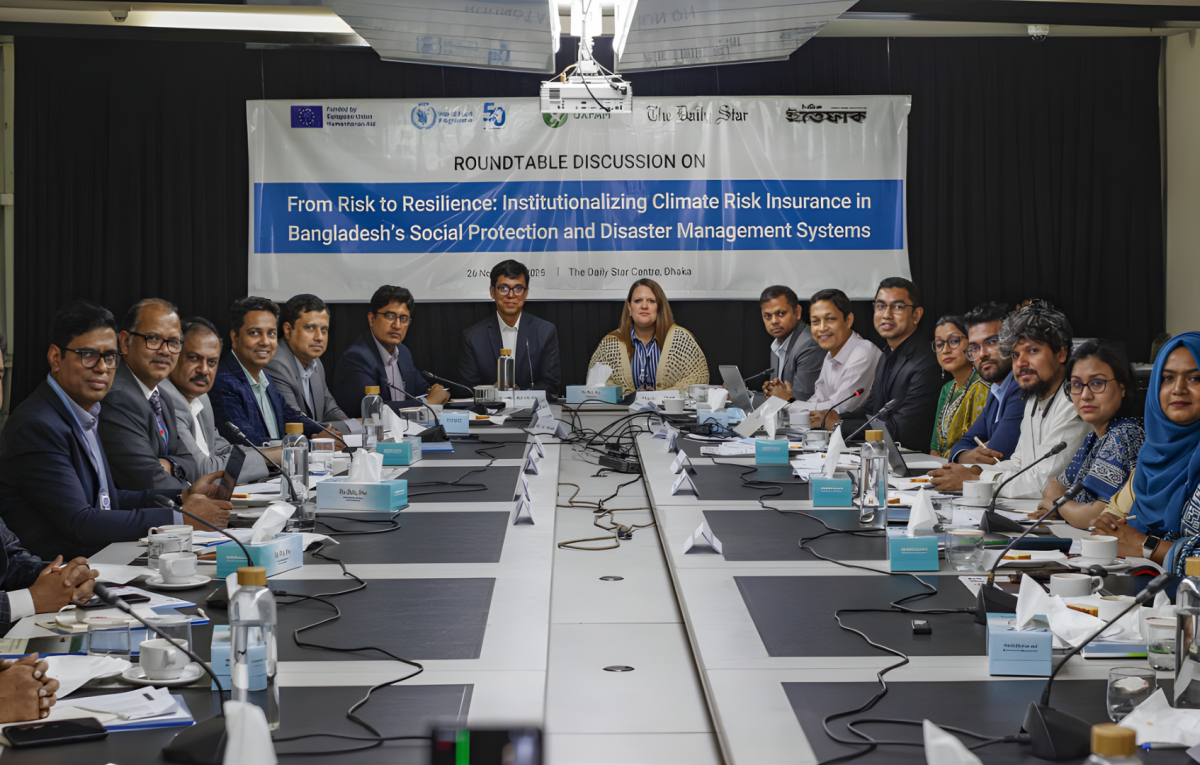 বিশেষজ্ঞরা বাংলাদেশের জন্য জলবায়ু ঝুঁকি বীমার ওপর অধিক গুরুত্ব দিতে আহ্বান জানাচ্ছেন
