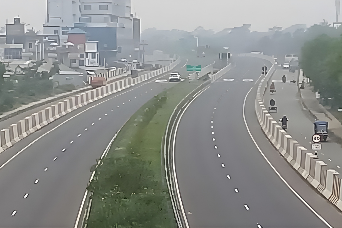 শিবচরে এক্সপ্রেসওয়েতে ২ ব্যবসায়ীকে কুপিয়ে ৪ লাখ টাকা ছিনতাই