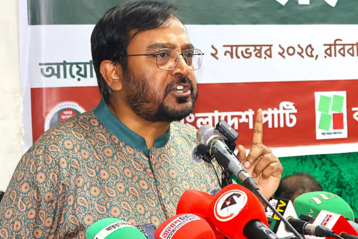 সরকার বিএনপির চাপে ডানে, জামায়াতের চাপে বাঁয়ে, এনসিপির চাপে ওপরে